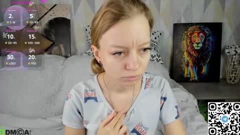 Snapshot of michelle_blond chatting on 3, 10, 2025 michelle_blond online show from 3, 10, 2025