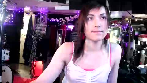 Snapshot of michelle_flowers chatting on 11, 11, 2025 michelle_flowers online show from 11, 11, 2025