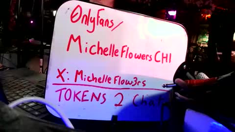Snapshot of michelle_flowers chatting on 11, 11, 2025 michelle_flowers online show from 11, 11, 2025