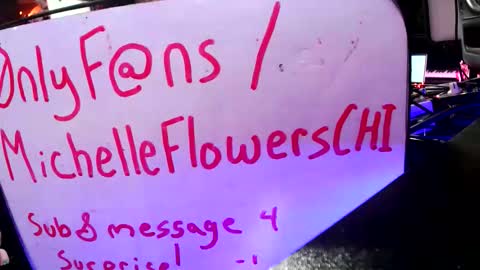 Snapshot of michelle_flowers chatting on 1, 12, 2025 michelle_flowers online show from 1, 12, 2025