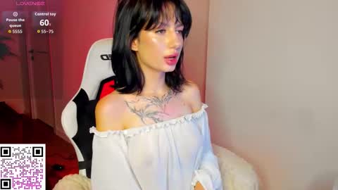 Snapshot of michelle_murray chatting on 7, 11, 2025 ichelle online show from 7, 11, 2025