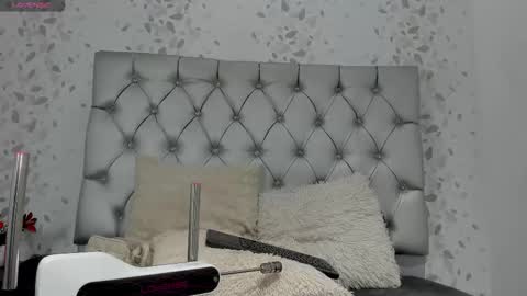Snapshot of michelle_perla chatting on 23, 9, 2025 michelle perla online show from 23, 9, 2025