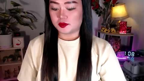 Snapshot of michellechannelxxx chatting on 26, 10, 2025 Michelle online show from 26, 10, 2025