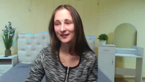 Snapshot of michellee11 chatting on 3, 2, 2025 Michel online show from 3, 2, 2025