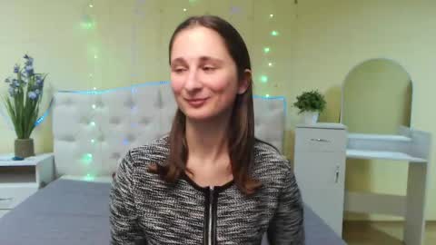 Snapshot of michellee11 chatting on 3, 2, 2025 Michel online show from 3, 2, 2025