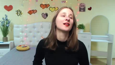 Snapshot of michellee11 chatting on 10, 3, 2025 Michel online show from 10, 3, 2025