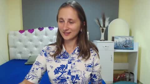 Snapshot of michellee11 chatting on 23, 9, 2025 Michel online show from 23, 9, 2025