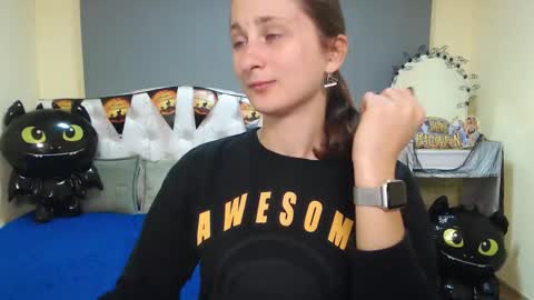 Snapshot of michellee11 chatting on 21, 10, 2025 Michel online show from 21, 10, 2025