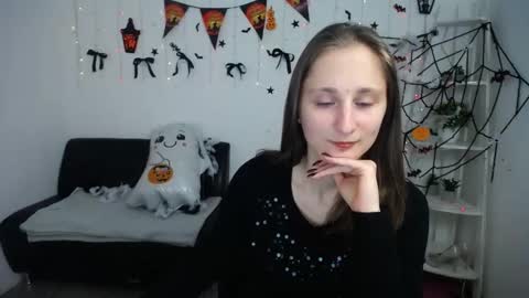 Snapshot of michellee11 chatting on 23, 10, 2025 Michel online show from 23, 10, 2025