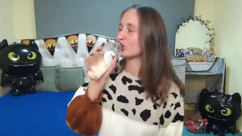 Snapshot of michellee11 chatting on 29, 10, 2025 Michel online show from 29, 10, 2025