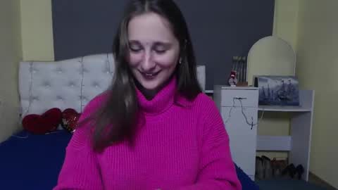 Snapshot of michellee11 chatting on 4, 12, 2025 Michel online show from 4, 12, 2025