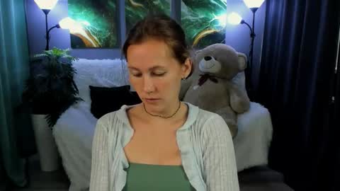 Snapshot of michelleortis chatting on 14, 9, 2025 MichelleOrtis online show from 14, 9, 2025