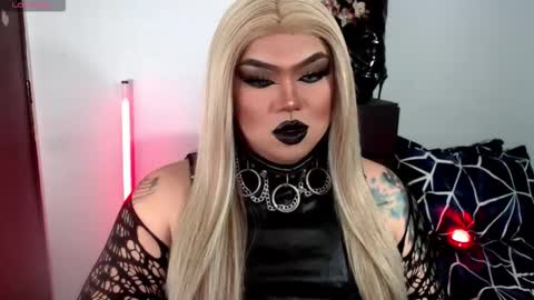 Snapshot of michellevixen921 chatting on 6, 11, 2025 Michelle online show from 6, 11, 2025