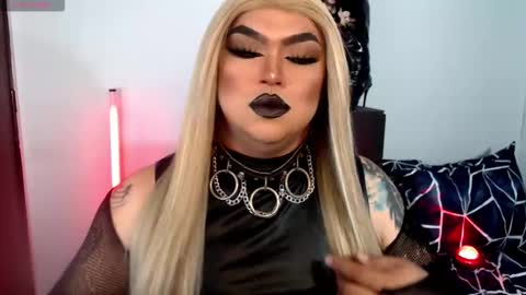 Snapshot of michellevixen921 chatting on 6, 11, 2025 Michelle online show from 6, 11, 2025