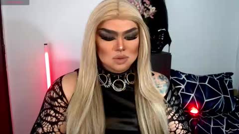 Snapshot of michellevixen921 chatting on 12, 11, 2025 Michelle online show from 12, 11, 2025