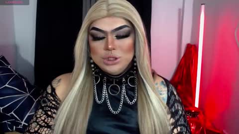 Snapshot of michellevixen921 chatting on 25, 11, 2025 Michelle online show from 25, 11, 2025