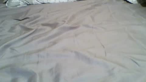 Snapshot of michelpop84 chatting on 28, 10, 2025 michelpop84 online show from 28, 10, 2025