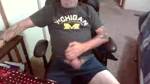 Snapshot of michigan_daddy chatting on 2, 10, 2025 TattedInDetroit online show from 2, 10, 2025