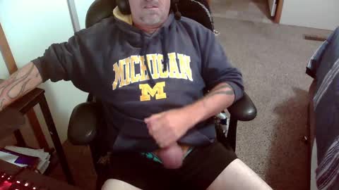 Snapshot of michigan_daddy chatting on 9, 10, 2025 TattedInDetroit online show from 9, 10, 2025