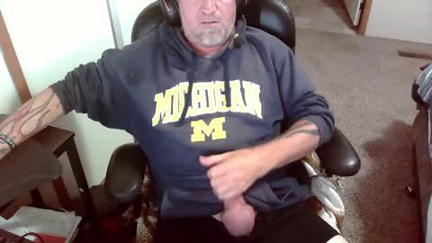 Snapshot of michigan_daddy chatting on 31, 10, 2025 TattedInDetroit online show from 31, 10, 2025