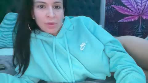 Snapshot of micielo87 chatting on 6, 3, 2025 Skye online show from 6, 3, 2025