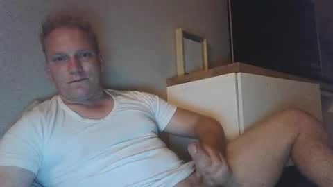 Snapshot of mickkxl chatting on 18, 9, 2025 mickkxl online show from 18, 9, 2025