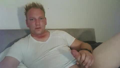 Snapshot of mickkxl chatting on 29, 9, 2025 mickkxl online show from 29, 9, 2025