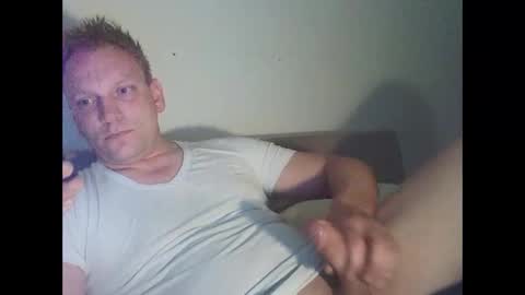 Snapshot of mickkxl chatting on 9, 2, 2026 mickkxl online show from 9, 2, 2026