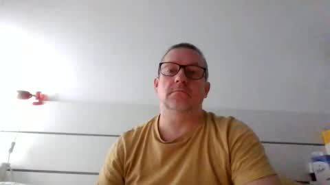 Snapshot of middleton2021 chatting on 21, 12, 2025 middleton2021 online show from 21, 12, 2025