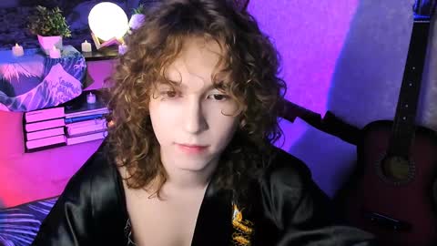 Snapshot of midnight_answer chatting on 11, 1, 2025 Max online show from 11, 1, 2025