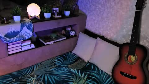 Snapshot of midnight_answer chatting on 21, 9, 2025 Max online show from 21, 9, 2025