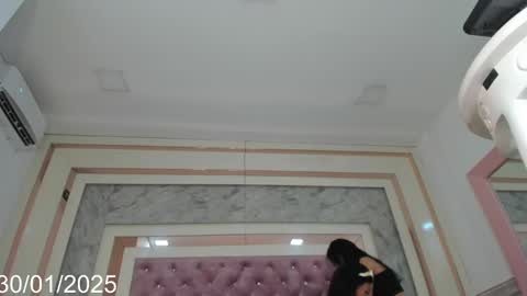 Sam-Emyli online show from 31, 1, 2025