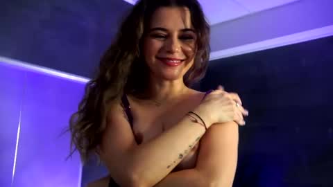 Snapshot of midnight_seduction chatting on 5, 3, 2025 Alice online show from 5, 3, 2025