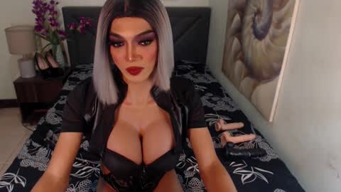 Snapshot of midnightscentxx chatting on 28, 12, 2024 KATE online show from 28, 12, 2024