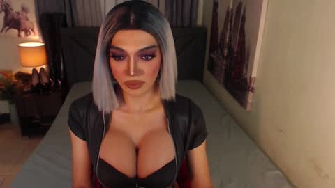 Snapshot of midnightscentxx chatting on 1, 2, 2025 KATE online show from 1, 2, 2025