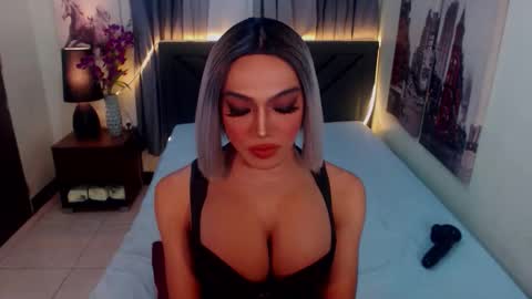 Snapshot of midnightscentxx chatting on 14, 12, 2025 KATE online show from 14, 12, 2025