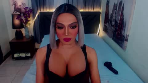 Snapshot of midnightscentxx chatting on 15, 12, 2025 KATE online show from 15, 12, 2025