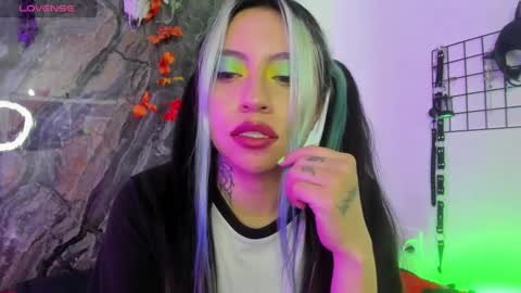 Snapshot of midory_ chatting on 9, 9, 2025 midory_ online show from 9, 9, 2025