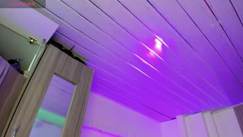 Snapshot of midory_ chatting on 9, 10, 2025 midory_ online show from 9, 10, 2025