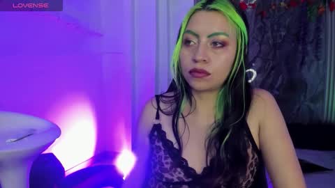 Snapshot of midory_ chatting on 12, 10, 2025 midory_ online show from 12, 10, 2025