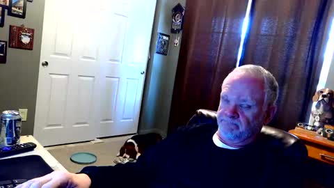 Snapshot of midwestdad09 chatting on 29, 11, 2025 midwestdad09 online show from 29, 11, 2025