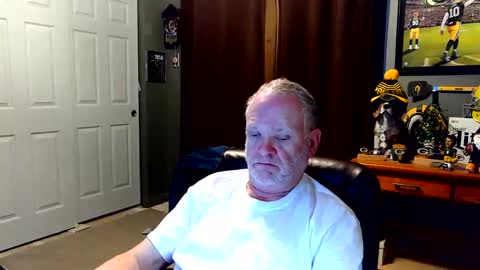 Snapshot of midwestdad09 chatting on 30, 11, 2025 midwestdad09 online show from 30, 11, 2025