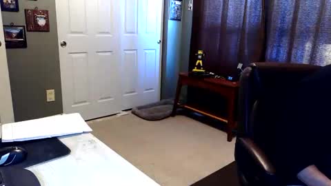 Snapshot of midwestdad09 chatting on 14, 12, 2025 midwestdad09 online show from 14, 12, 2025