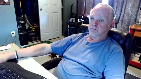 midwestdad09 online show from 15, 4, 2026