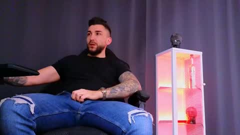 MightyAaron online show from 13, 2, 2025