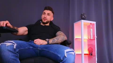 MightyAaron online show from 18, 2, 2025