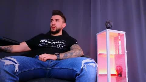 MightyAaron online show from 11, 3, 2025