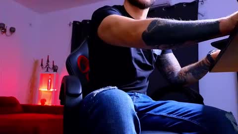 MightyAaron online show from 16, 9, 2025