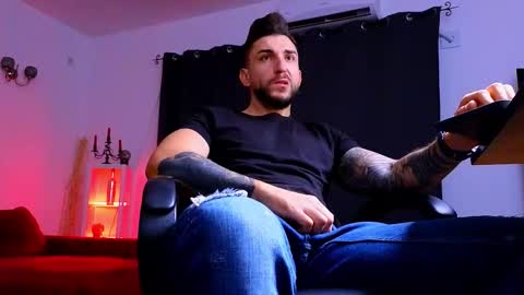 MightyAaron online show from 19, 9, 2025