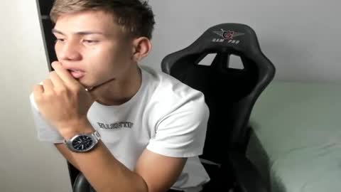 Miguel Hernandez online show from 8, 10, 2025